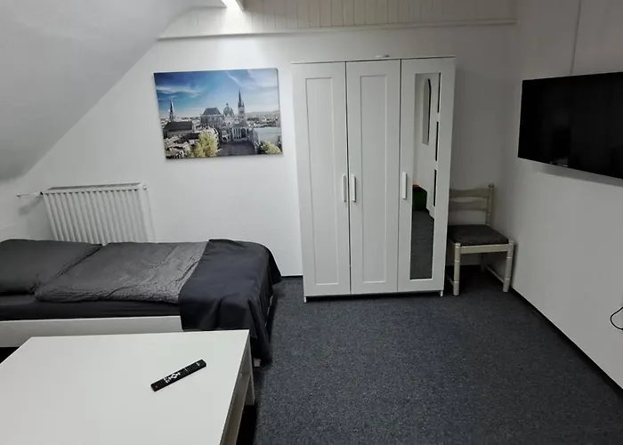 Haus Bremon - Monteur- Und Ferienunterkunft Raum Aachen In Ruhiger Lage Appartement Alsdorf